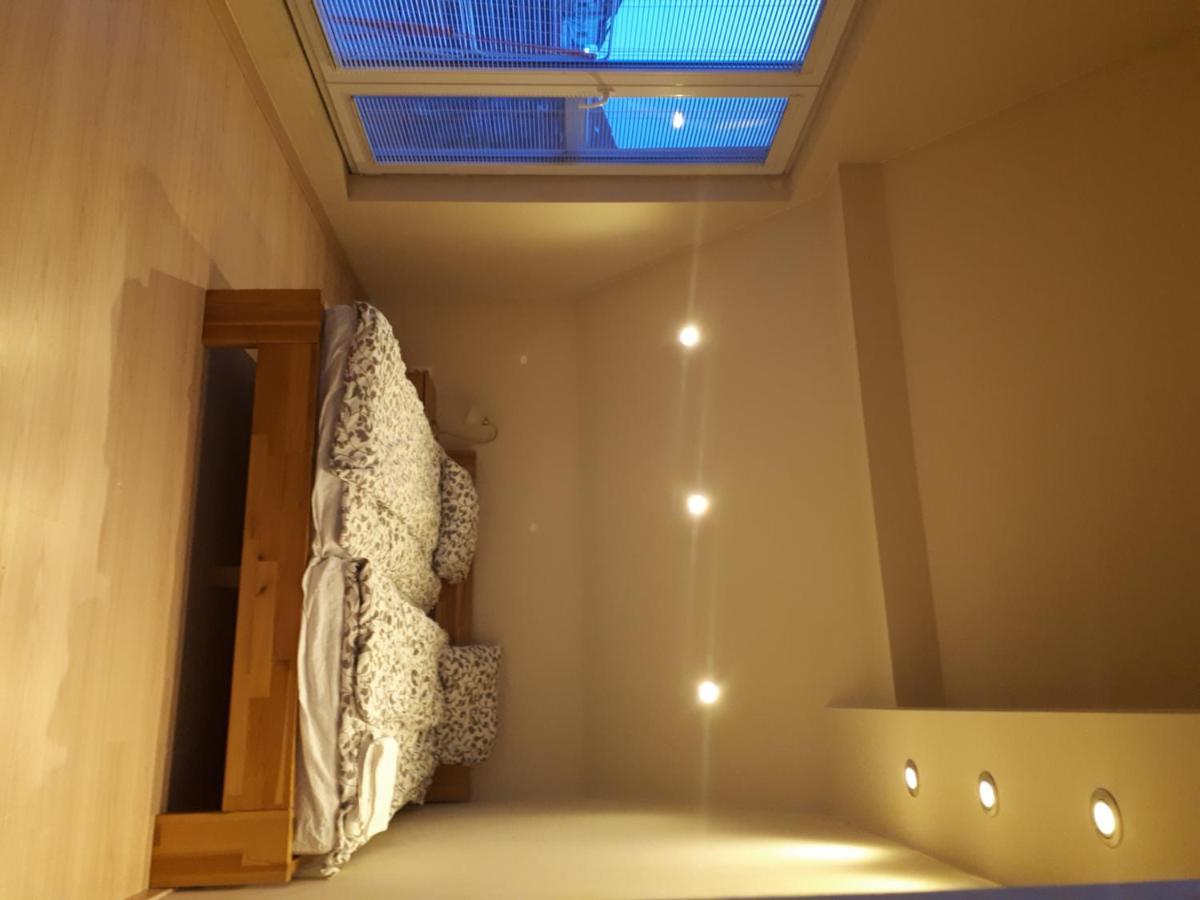 Utulny Apartman V Bratislava 15 المظهر الخارجي الصورة