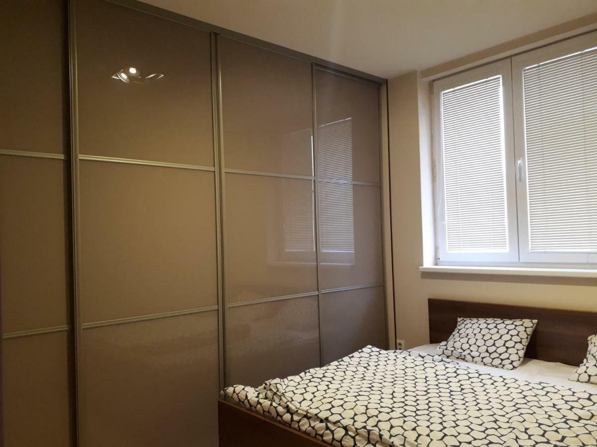 Utulny Apartman V Bratislava 15 المظهر الخارجي الصورة