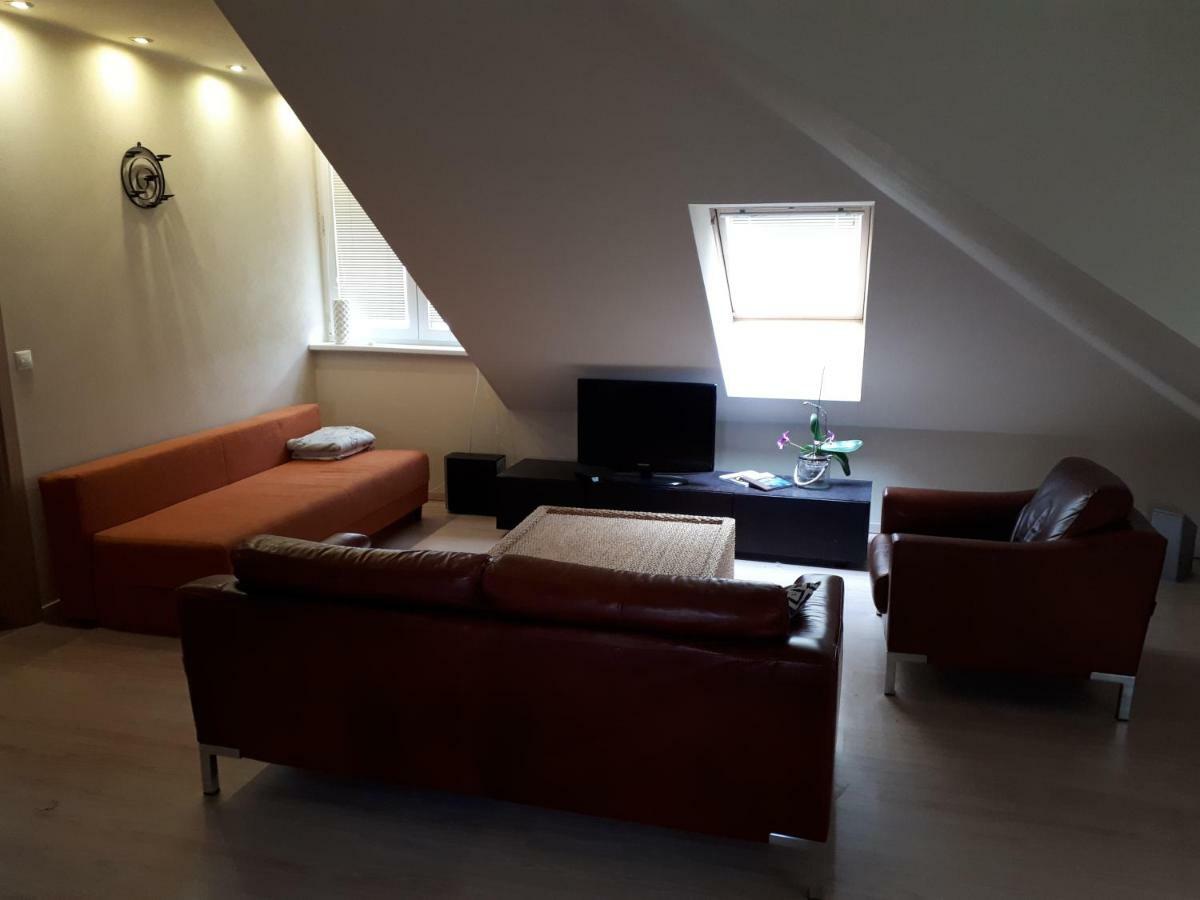 Utulny Apartman V Bratislava 15 المظهر الخارجي الصورة