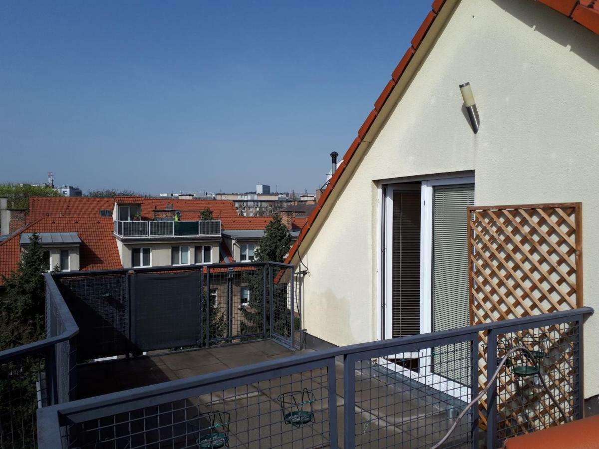 Utulny Apartman V Bratislava 15 المظهر الخارجي الصورة